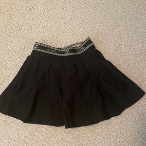 Gucci knockoff mini skort in black size small